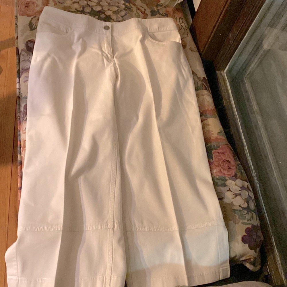 Eileen Fisher beige capri wide leg size medium